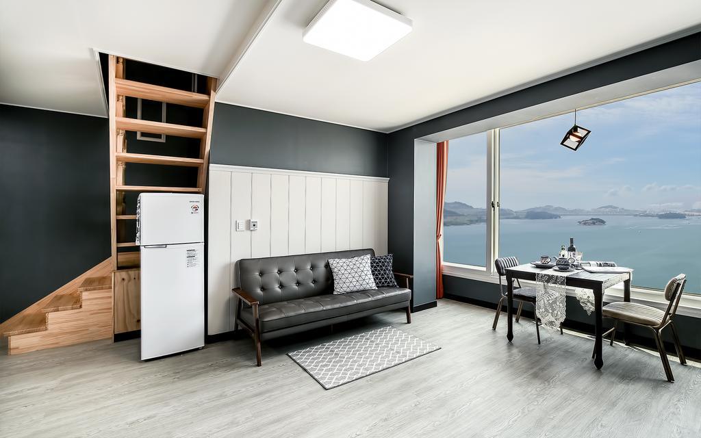 Yeosu Blooming Pension Εξωτερικό φωτογραφία