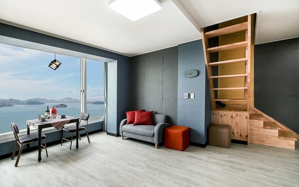 Yeosu Blooming Pension Εξωτερικό φωτογραφία