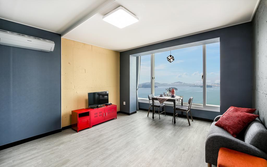 Yeosu Blooming Pension Εξωτερικό φωτογραφία